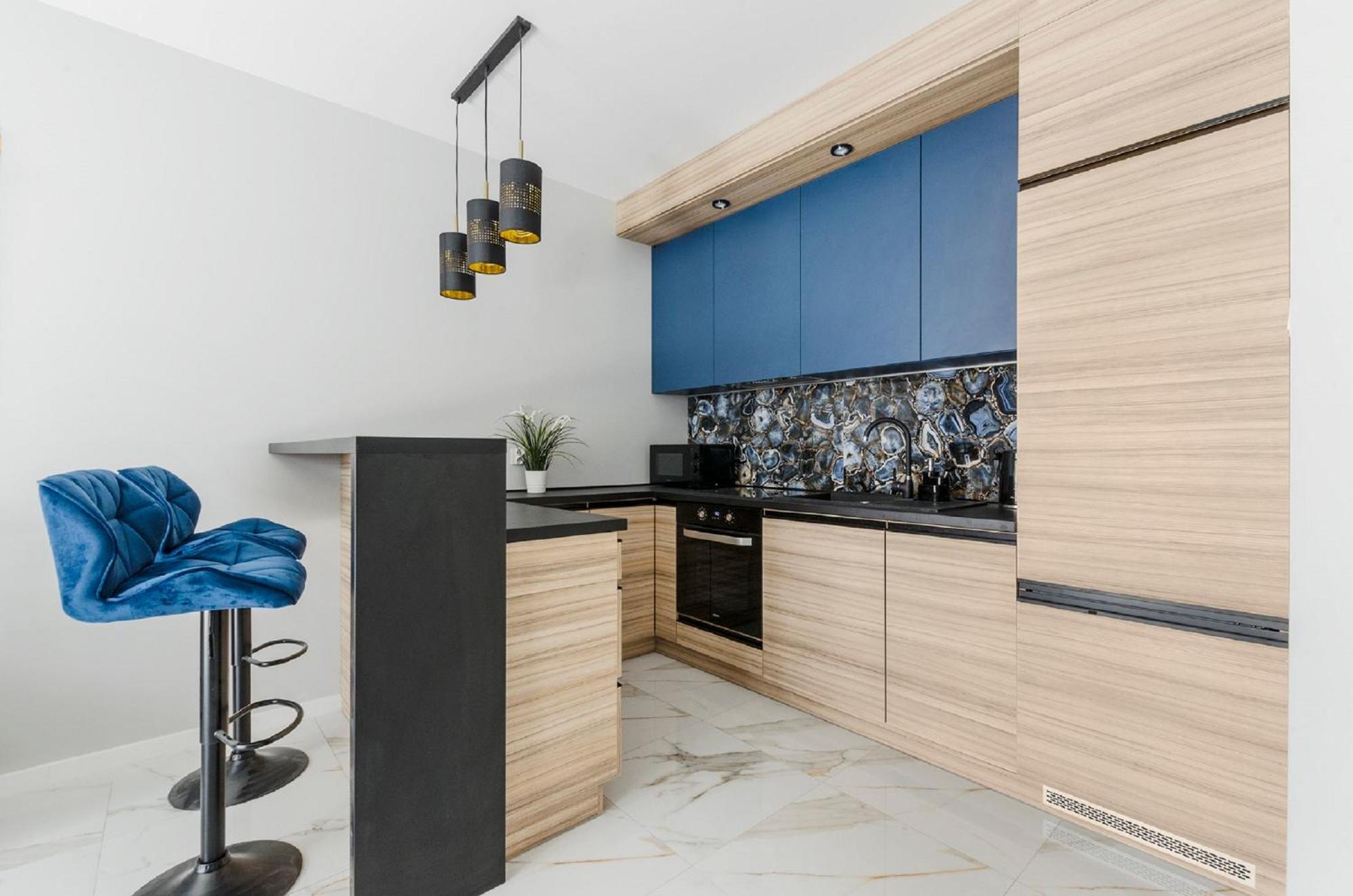 Lumina Lovely 2-room With Balcony Apartment